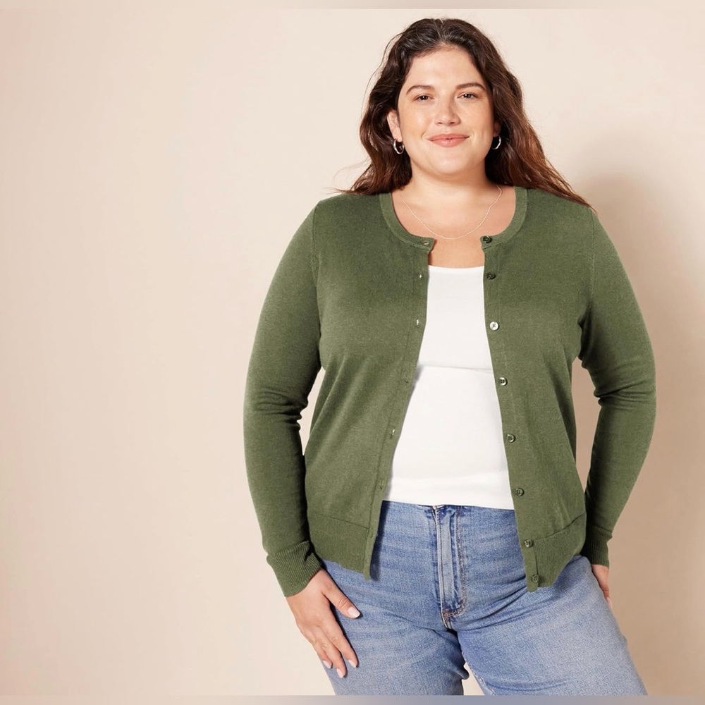 Amazing Essential Olive Button-Up Cardigan - Picture 2 of 7